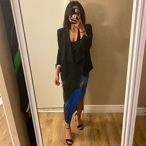 Edgy chic 🖤black bcbg blazer small